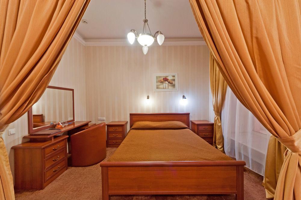 Nevsky Express Apartment เซนต์ปีเตอร์สเบิร์ก ภายนอก รูปภาพ